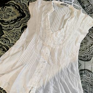 Beautiful Detailed Top, 10% Cotton